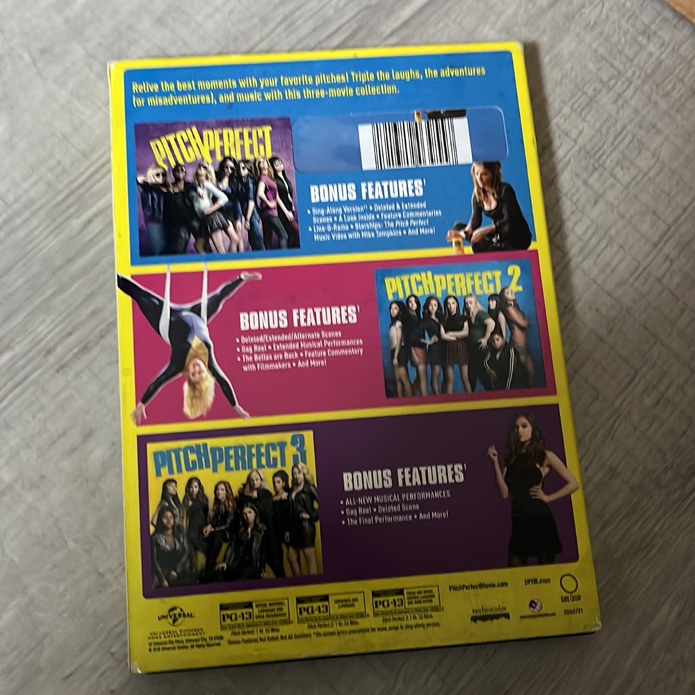 Pitch Perfect trilogy set 1  2 3 3 disc DVD - Picture 2 of 5